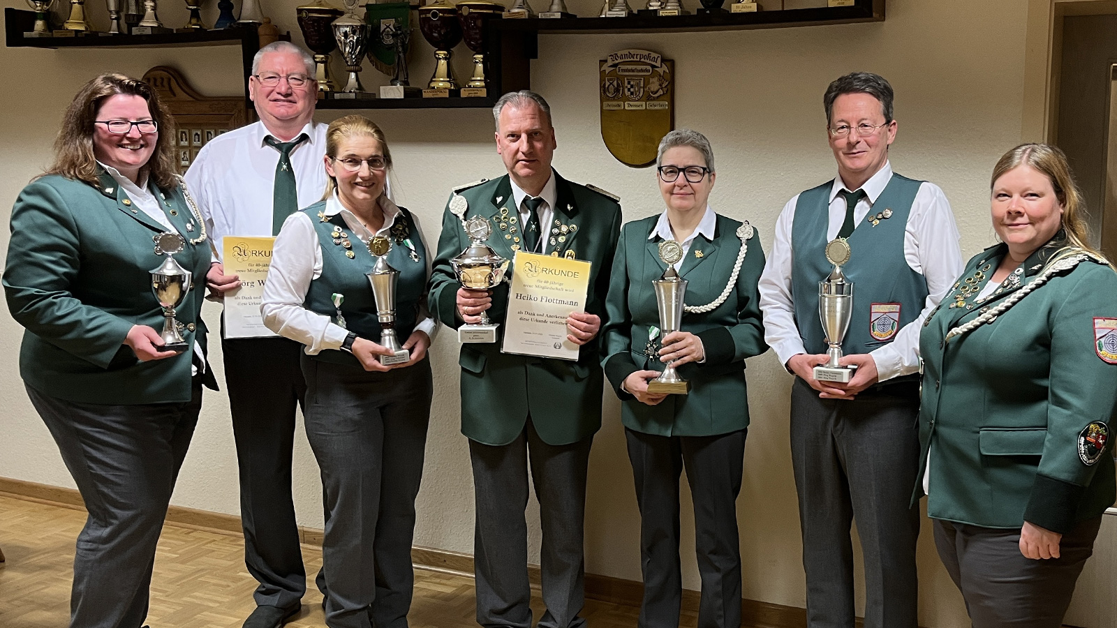 Einigkeit-Schützen Heinade bestätigen Vorstand und ehren langjährige Mitglieder bei Jahreshauptversammlung